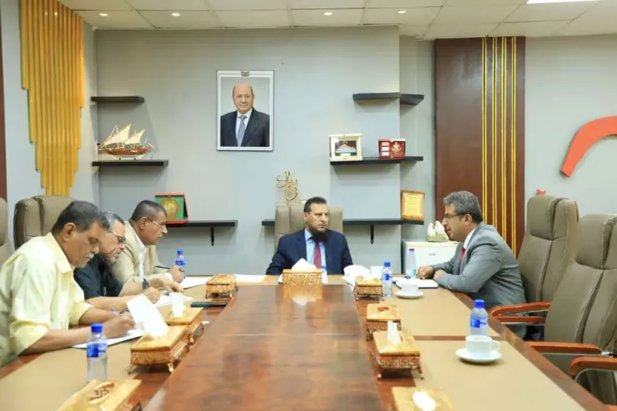 عدن: قرار صادم من المحافظ بشأن المنتجات الخطرة.. شاهد التفاصيل!